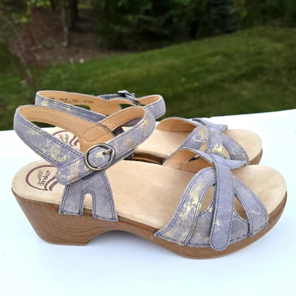 Dansko Season Stone Burnished Calf Leather Silver Gold Sandal Women SZ 40/9.5-10